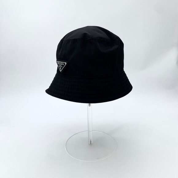Prada Black Nylon Bucket Hat With Logo Plaque - Picture 2 of 9